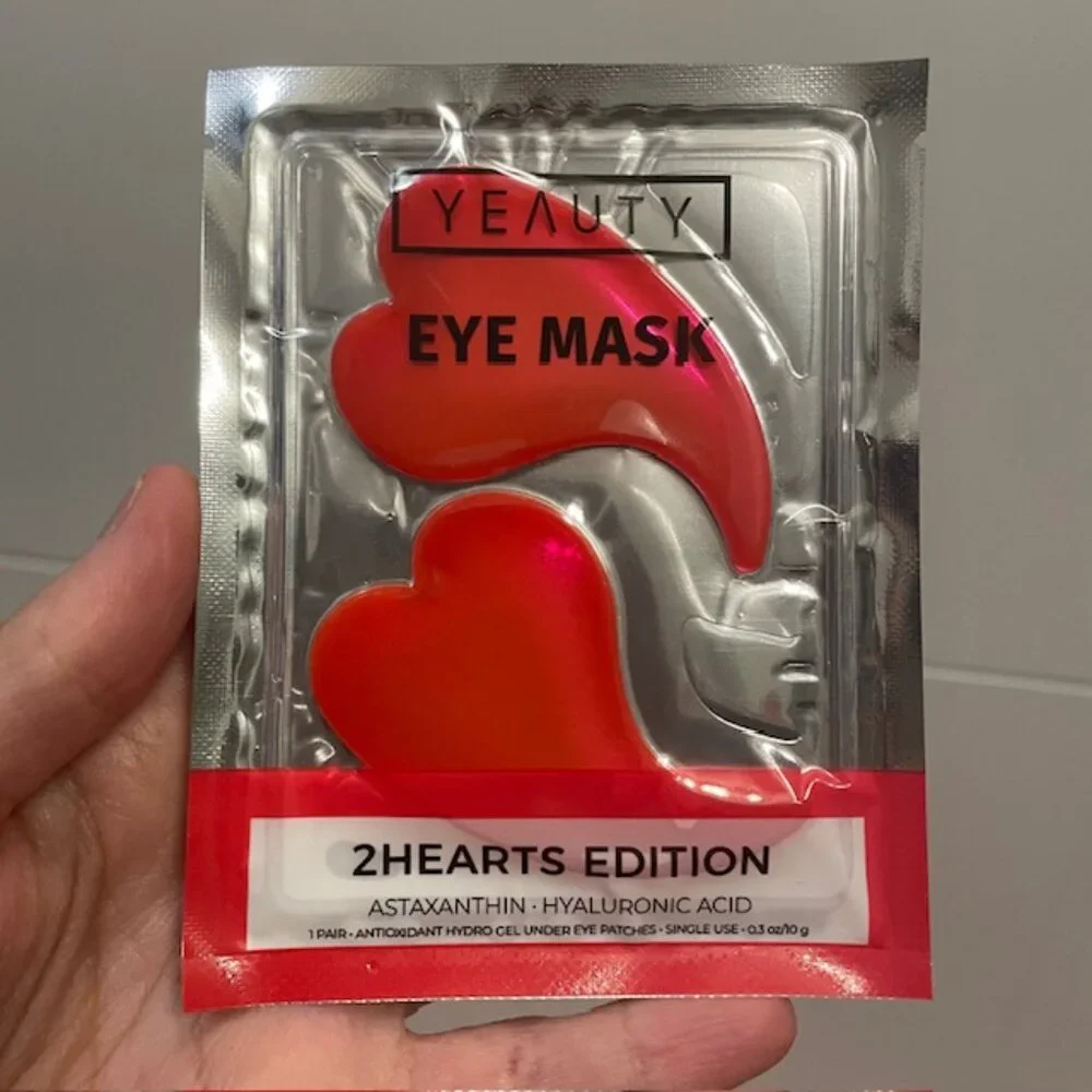 NIB Yeauty Bundle - 75 Pairs of Hydrogel Eye Masks 2Hearts Edition Hydrating